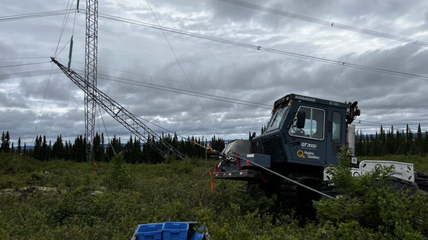 Travaux d’urgence sur une ligne de transmission à 735 kV